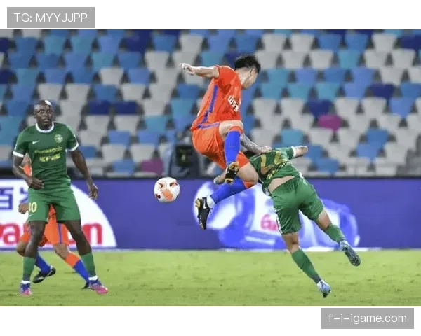 沙勒罗瓦战术解析：高效团队协作与进攻部署成取胜关键