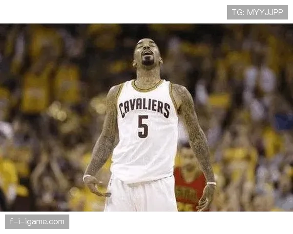 里奥锋线火力全开，状态回暖助球队豪取连胜