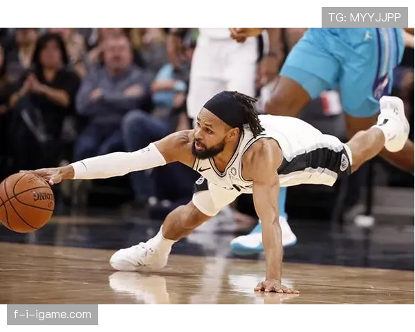 Foden持续提升，展现自信满满并努力成为球队新精神领袖