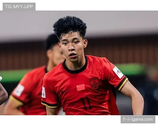 足球新星本赛季表现稳健，成绩持续提升