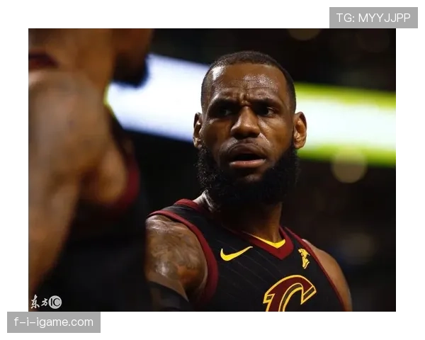 皮尔斯无球跑动牵制防线，关键回合得分结构改变比赛走势