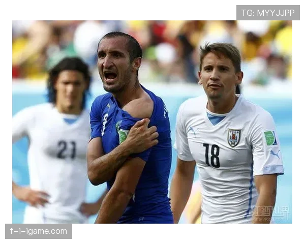 刷到苏亚雷斯逛超市推车全是高级红酒，结账那一刻我默默掏出公交卡
