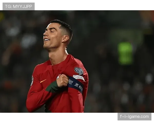 C罗这待遇，连家里的猫都活成了明星感觉