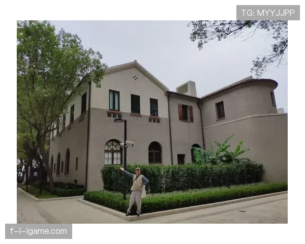 宁泽涛退役后住上海老洋房，每天五点起床练腹肌？